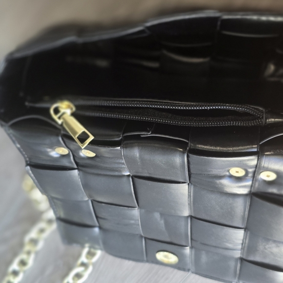 Most Wanted MW Black Vegan Leather Puffer Quilted Gold Chain Bag Shoulder Bag - Picture 6 of 14